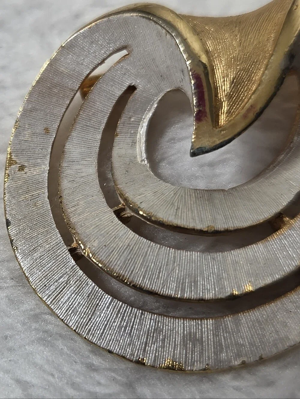 Vintage Jonette Jewelry (JJ) abstract swirl brooch Costume Jewelry Betw 50s-70s